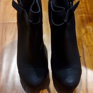Gianni Bini Ankle Boots